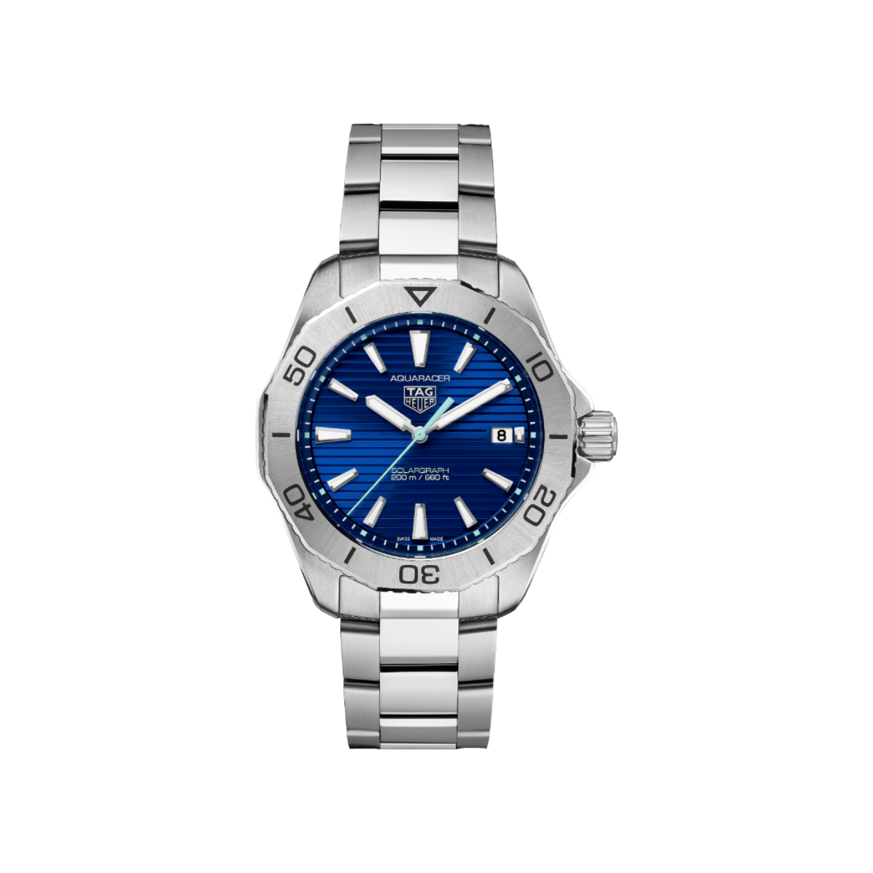 Dit TAG Heuer horloge behoort tot de Aquaracer Professional 200 collectie. 
Referentienummer: WBP1113.BA0000

Deze 40 mm TAG Heuer Aquaracer Professional 200 is uitgerust met het Solargraph uurwerk, een uurwerk op zonne-energie. Door gebruik te maken van elke lichtbron, de grenzeloze energiebron van de zon en elke kunstmatige lichtbron, levert de nieuwe Solargraph ononderbroken stroom voor uitzonderlijke prestaties, dag en nacht.

De intense wijzerplaat, met contrasterende blauwtinten, is voorzien van ijzige accenten en met Super-Luminova® aangebrachte wijzers en indexen, waardoor dag en nacht een optimale zichtbaarheid wordt gegarandeerd.

Uw TAG Heuer is 24 maanden na aankoop beschermd onder fabricagegarantie. Door het horloge te registreren op MyTAGHeuer kunt u deze garantieperiode met nog eens 3 extra jaar verlengen!