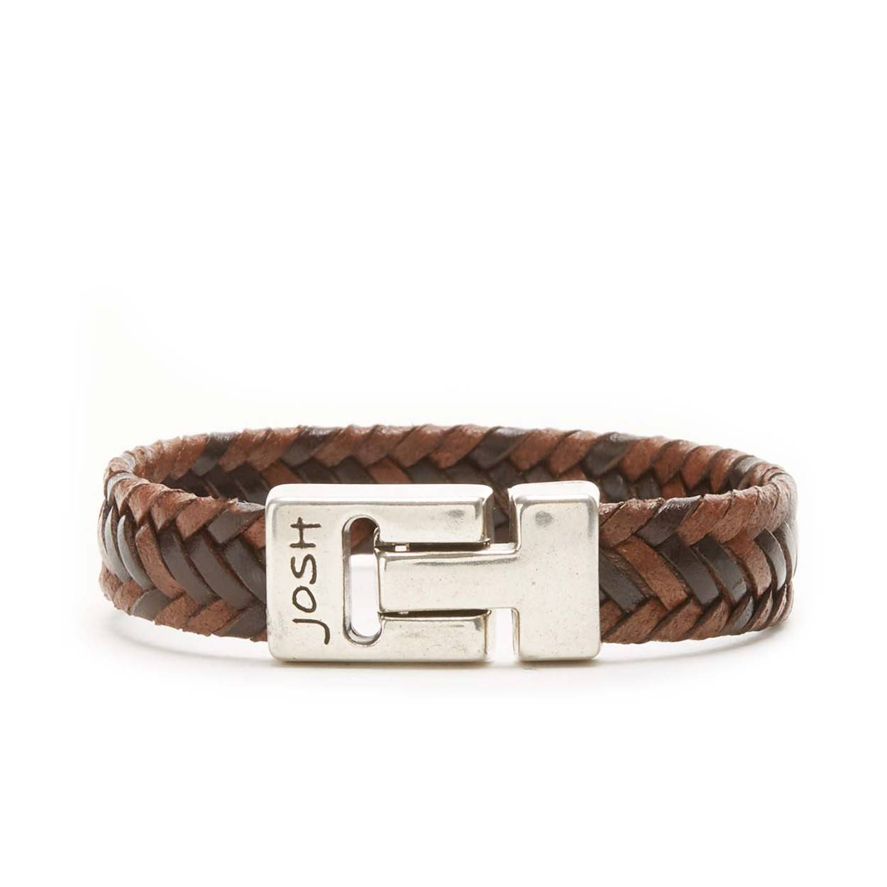 Lederen armband met 10mm  bruine vlecht en verzilverde sluiting. Tip: Zeer goed te combineren met meerdere armbanden van verschillende materialen