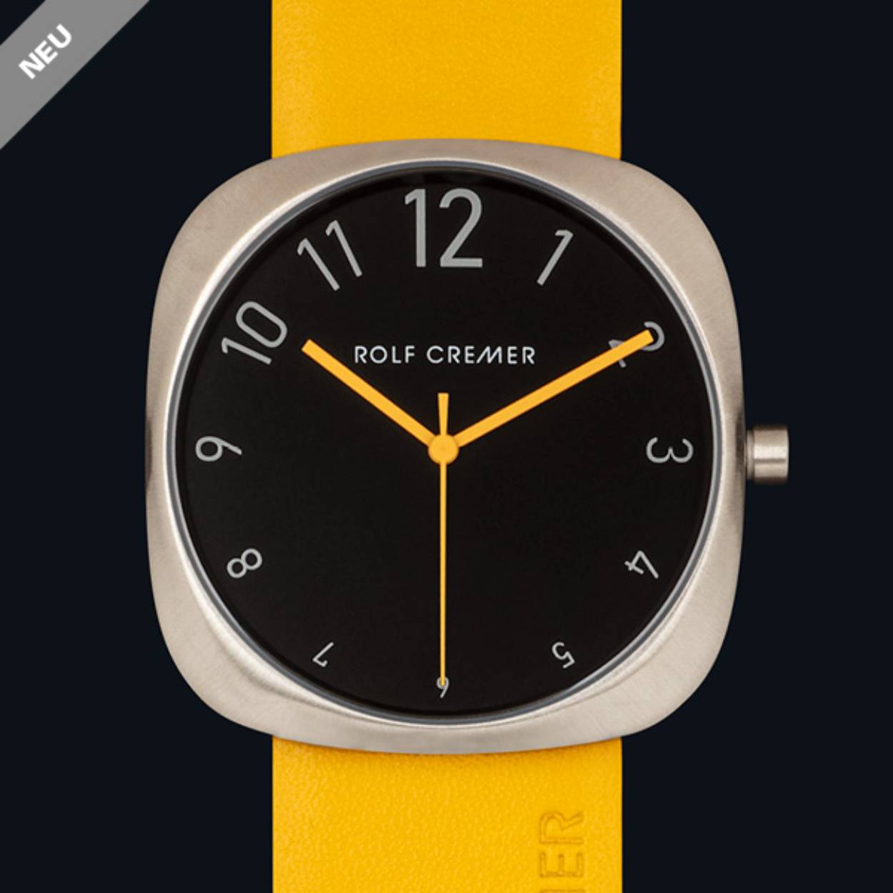 Rolf Cremer horloge BIg Moment II 508154, met zwarte wijzerplaat en gele lederen band