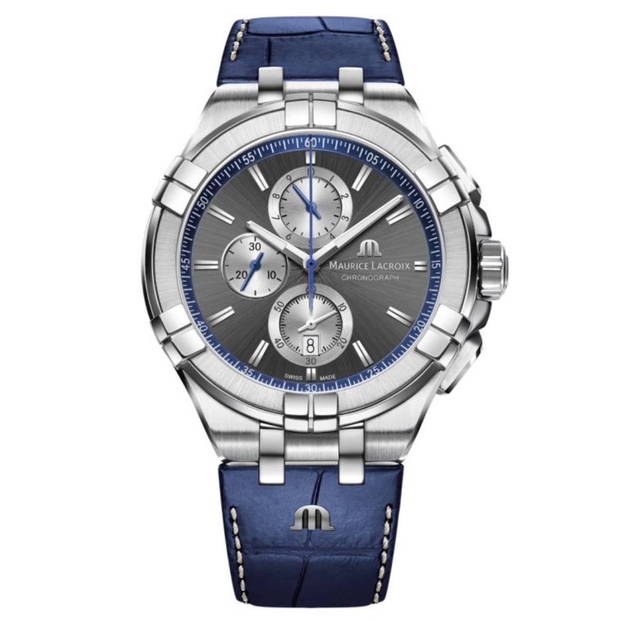 Sportief Maurice Lacroix Heren horloge met datumvenster. Het horloge heeft een grijze wijzerplaat, heeft een geschroefde kroon en is 100 meter waterdicht. Deblauw lederenband heeft een croco print met een vouwsluiting.De kast is volledig Stainless Steel. Swiss made. Kast diameter 44 mm.
