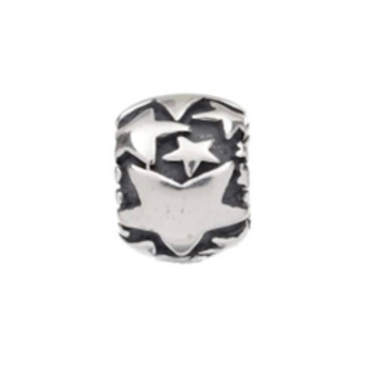 Bellini zilveren bedel sterretjes. Bellini biedt een ruime collectie kleine zilveren beads aan (925 zilver). Stel je eigen armband samen en kies je favoriete beads zoals een dolfijn, hondepoot, cupcake of klavertje 4. Met een gekleurde stopper houd je de Bellini beads mooi op hun plek. Elk seizoen introduceert Bellini weer nieuwe vrolijke en kleurrijke beads. Alle Bellini kindersieraden worden geleverd in het bijbehorende roze buideltje en zijn een perfect cadeau voor een verjaardag, zwemdiploma, communie of andere feestelijke gelegenheid. Bellini for kids is een sieradenlijn welke speciaal voor de jonge meisjes is ontworpen. De gehele Bellini collectie is gemaakt van het eerste gehalte zilver (925) en voorzien van zirkonia's of vrolijk gekleurd emaille.