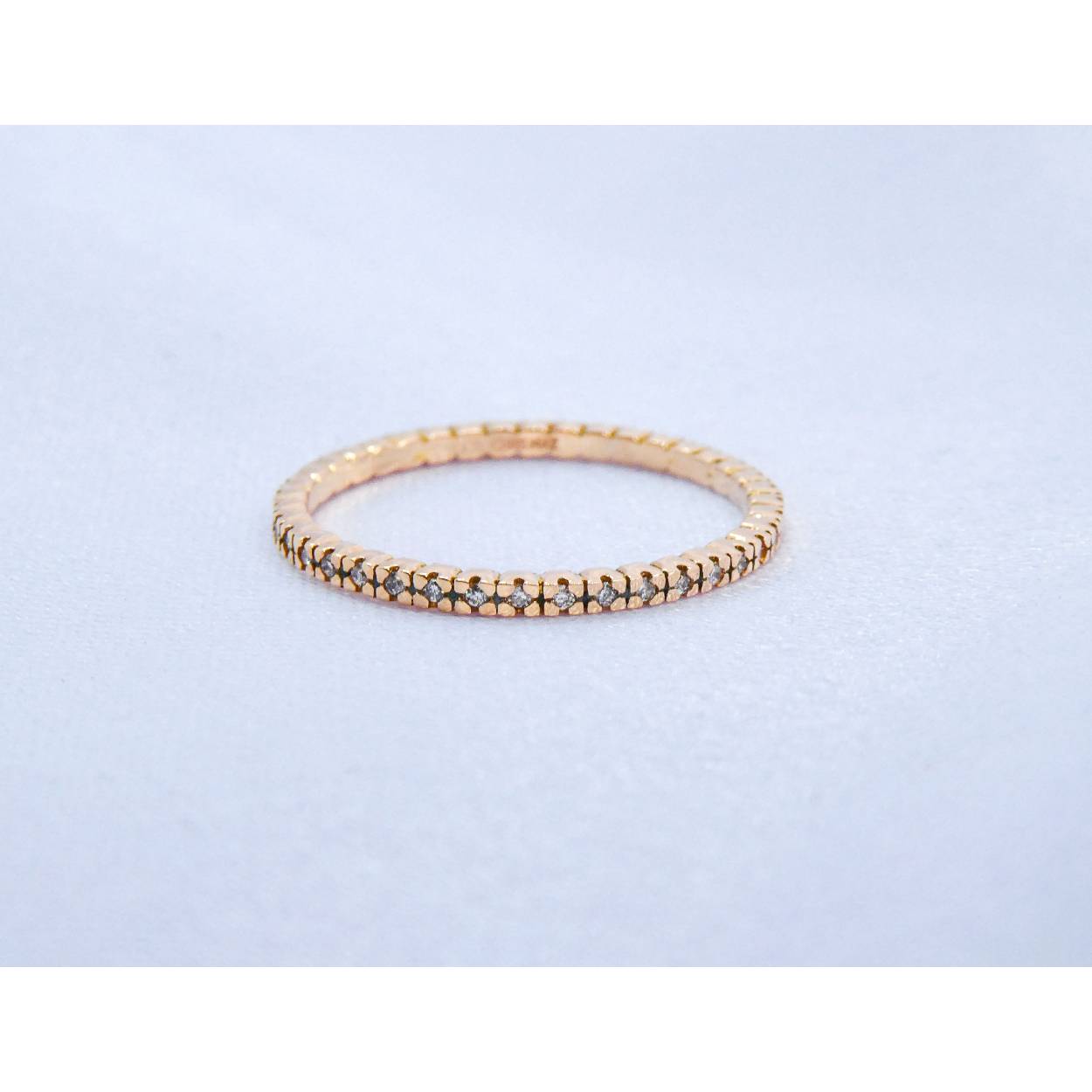 14 karaat rosé gouden Alliance ring met briljanten. 
Deze ring is niet te vergroten of te verkleinen.