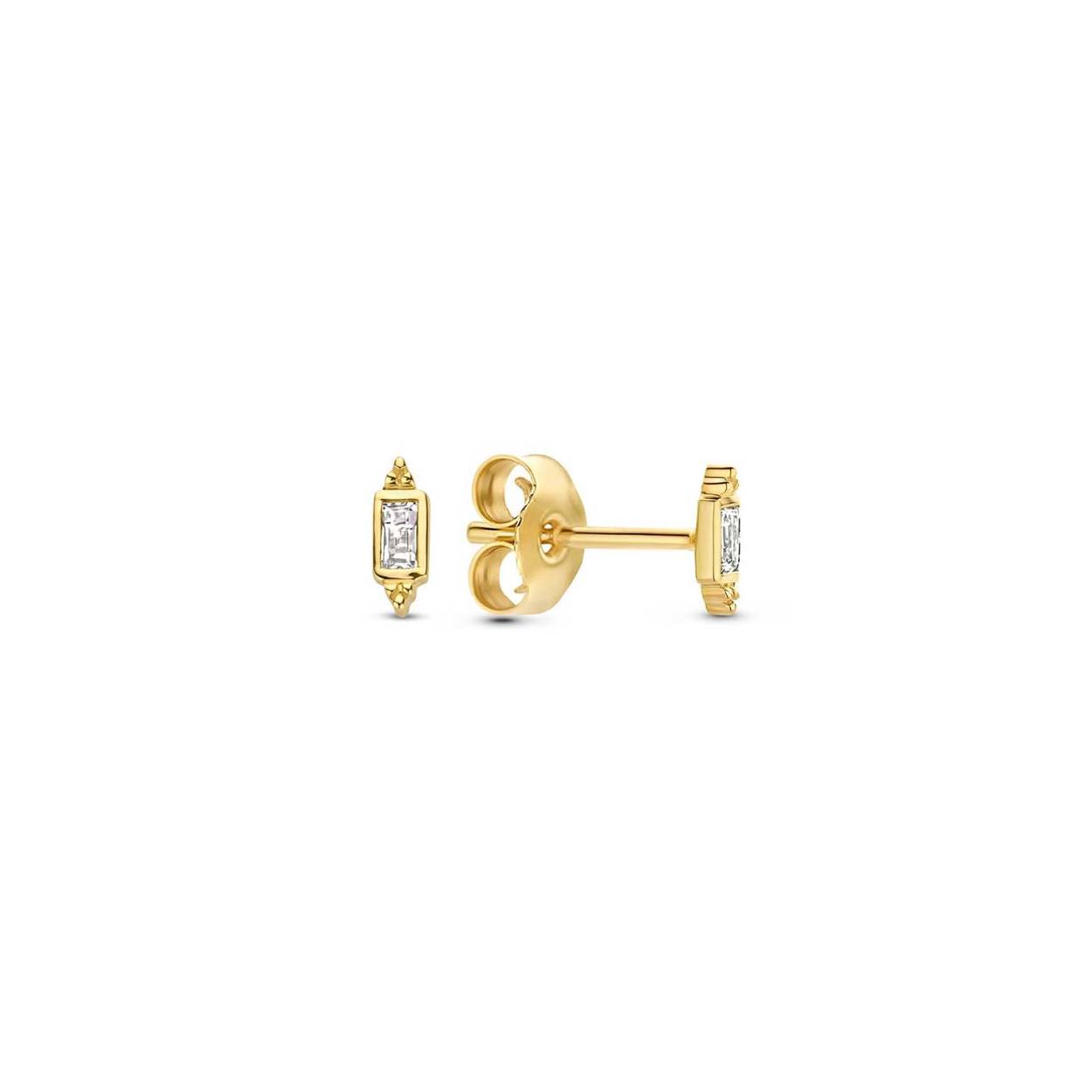 Eleonore Baguette Topaz Studs
Kies dit seizoen voor witte topaas en update je sieradencollectie met dit unieke paar studs! De Eleonore Baguette Topaz Studs zijn gemaakt van 14K goud en geïnspireerd op de organische vormen van de Sagrada Família. Heb jij deze bezienswaardigheid al bezocht?

In Love With Barcelona
Zon, stand, tapas, sangria en kunst. Sí, Barcelona! Jackie heeft tijdens haar reis naar Spanje inspiratie opgedaan in de wereldstad Barcelona. De Gaudí huizen, de kunstwerken in het gekleurde Parc Güell en natuurlijk de adembenemende Sagrada Família: elke plek was nog mooier dan zij zich had voorgesteld. Deze stad heeft een plekje in Jackie’s hart veroverd. Ontdek nu de nieuwe 14 karaat gouden sieradencollectie ‘In Love With Barcelona’. 

Specificaties
- Oorstekers
- Edelsteen: Het gaat hier om een echte witte topaas. De kleur van de edelsteen kan afwijken van de productafbeelding.
- Materiaal: 14 Karaat - Geelgoud - 585
- Lengte: 10mm
- Artikelnummer: JKE22.266
