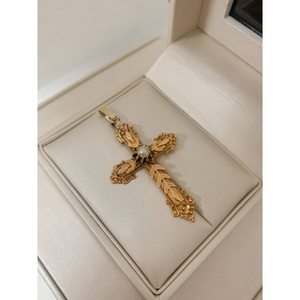 VINTAGE rose gouden hanger met parel - kruis