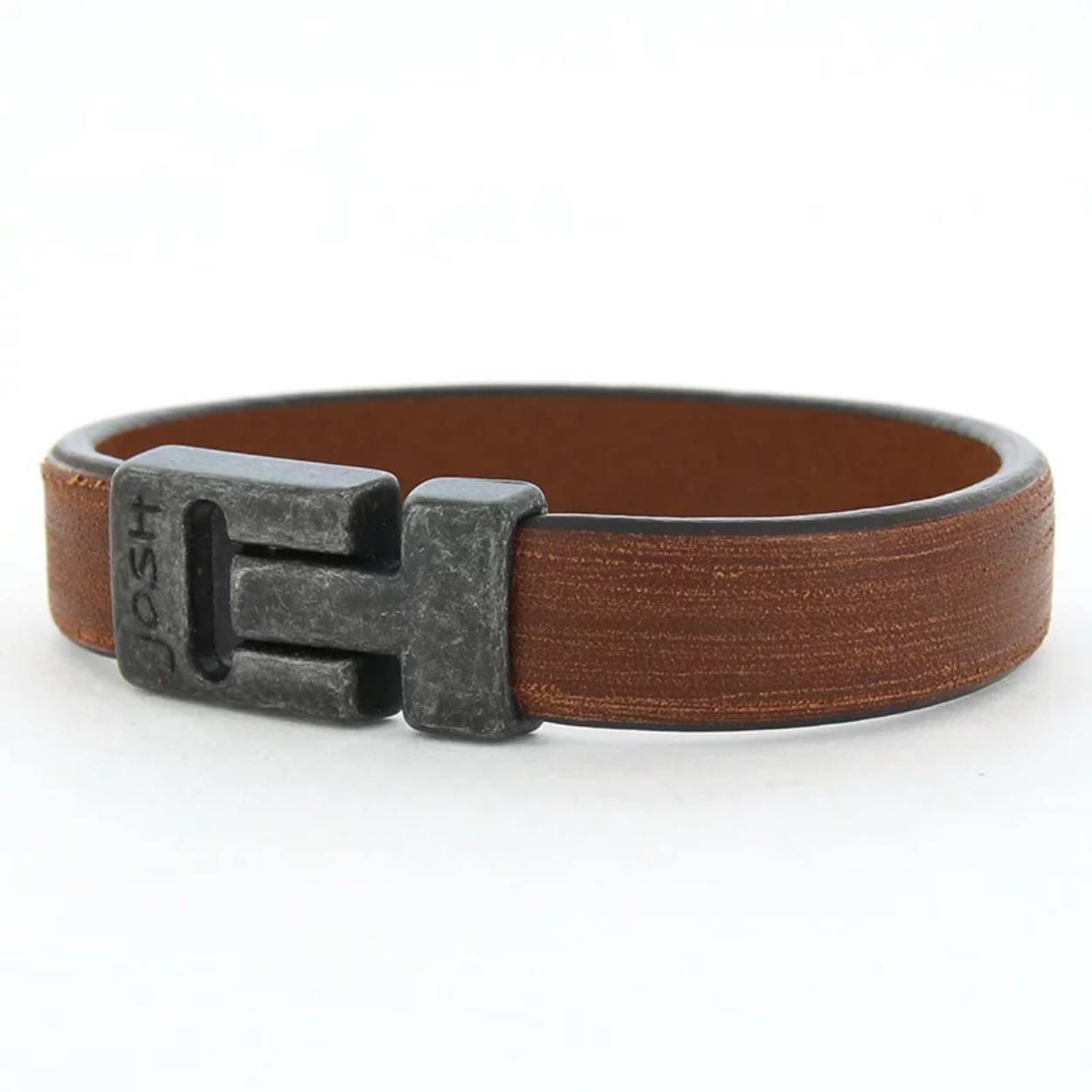 Gladde leren band met een vintage look in maat 22 met een vintage black slot.