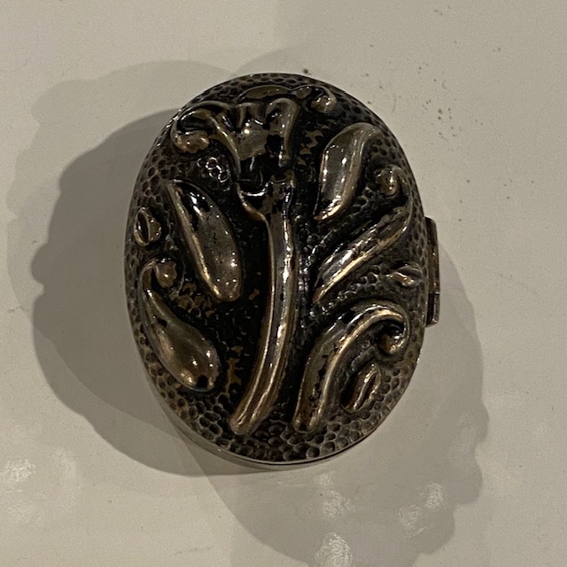 Zilveren pillendoos roos oud