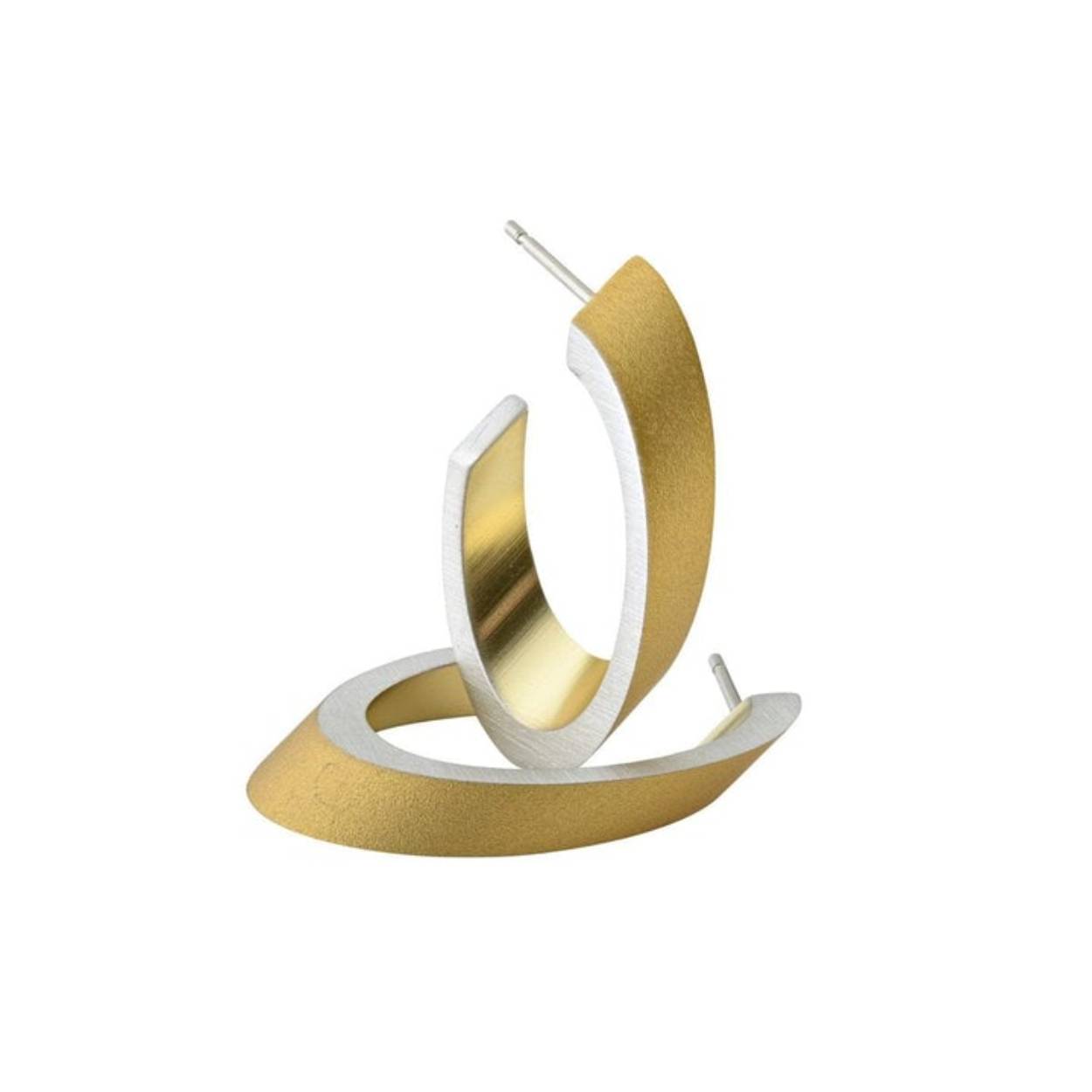 Deze OLIVIA Ovale Creolen cirkelen om je oor!

Op zoek naar mooie creolen met een ovale vorm? Unieke, ovale creolen met chirurgisch edel stalen stekers. Deze oorsieraden kun je eindeloos combineren met andere items uit onze collectie. Tijdloos, eigenzinnig en toch subtiel in de vormgeving. Wij gebruiken non-allergische materialen. Je hebt gaatjes nodig om deze oorsieraden te kunnen dragen.