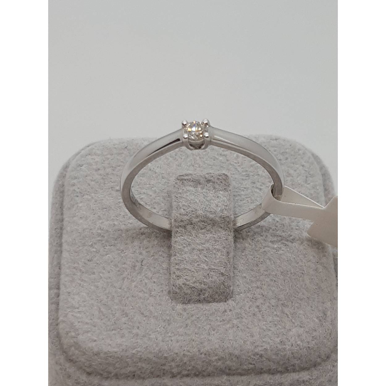 diamant witgouden ring0.07 f si14kt