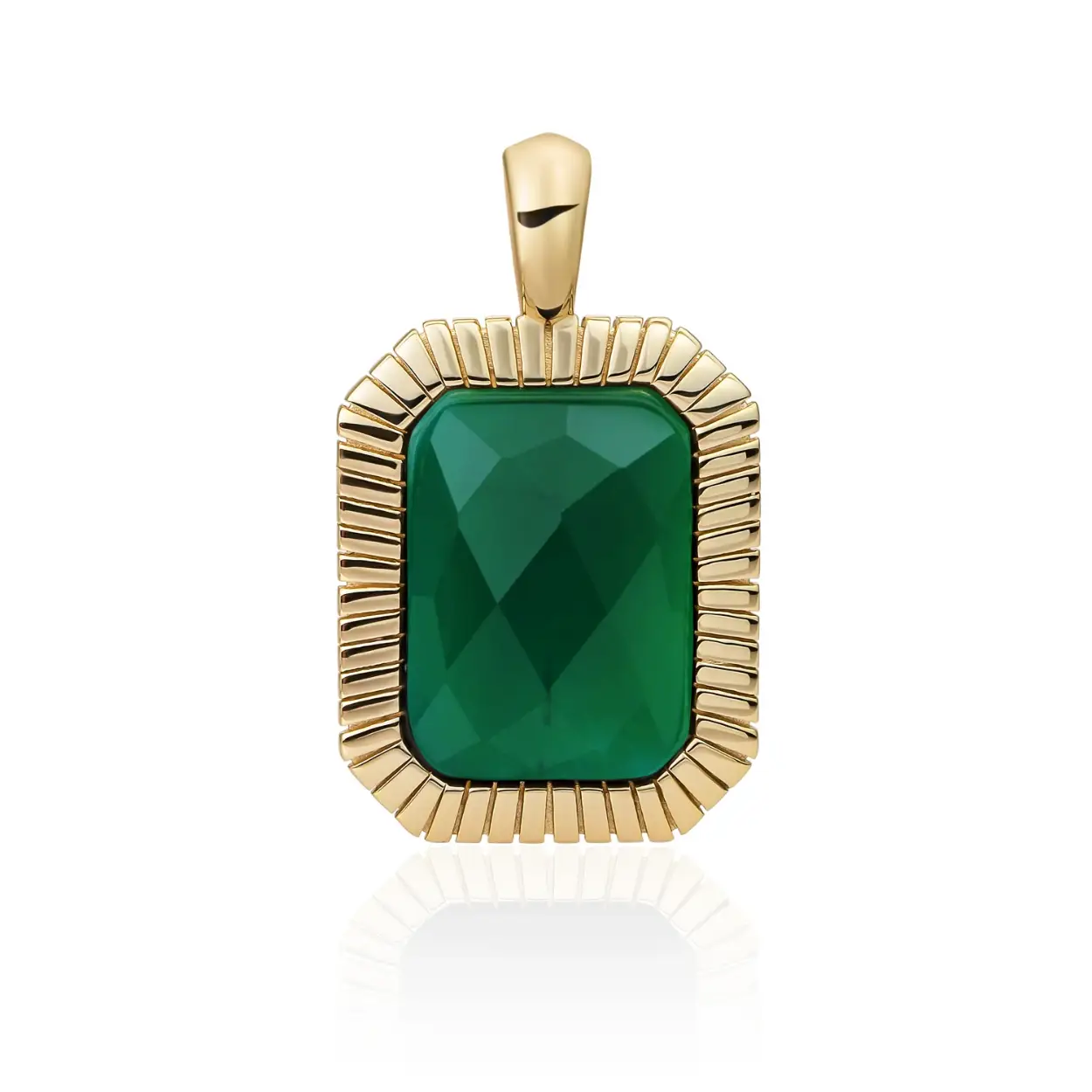 Met de Baguette Pendant met Green Onyx edelsteen tover jij jouw favoriete ketting om tot een echte eyecatcher. Dit pronkstuk is met de hand vervaardigd en daarom is elke pendant uniek, hoe leuk is dat? De Baguette pendant is verkrijgbaar in zowel 925 sterling zilver als 925 sterling zilver met gold plating. De pendant is ingezet met een prachtige facet geslepen Green Onyx edelsteen én je kunt hem perfect Mix & Matchen met andere sieraden uit de Baguette Collectie. Ben je op zoek naar een mooie ketting voor bij de Baguette Pendant? Neem dan hier even een kijkje! 