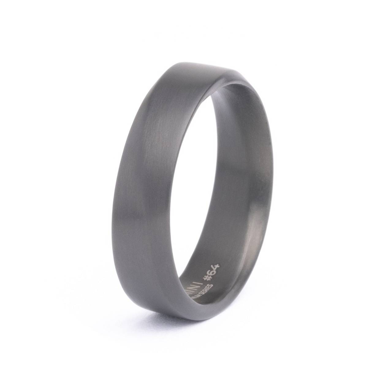 Titanium ring met een zwarte kleur uit de Gemini Collectie. De maat van de ring is 62.