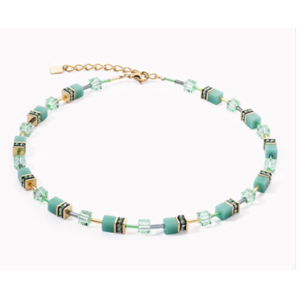 Dit is een collier van het merk Coeur de Lion gemaakt voor dames.