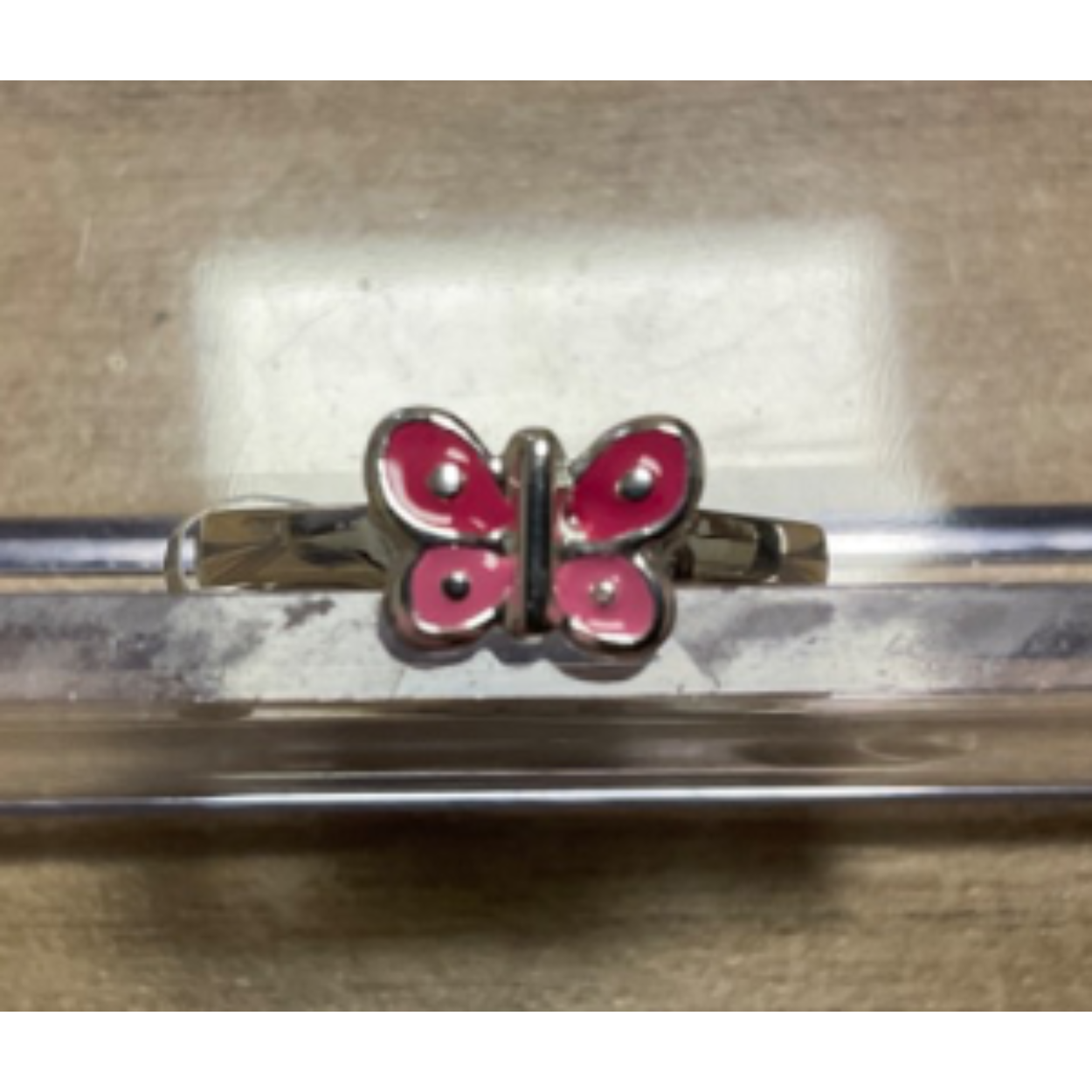 Zilveren ring met vlinder roze 
