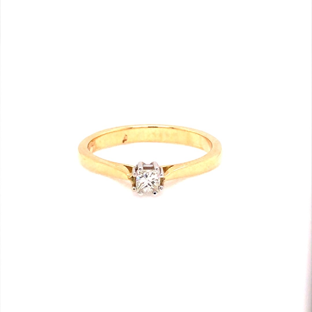 Alexander Juwelier 14krt geelgouden ring met diamant in witgouden zetting