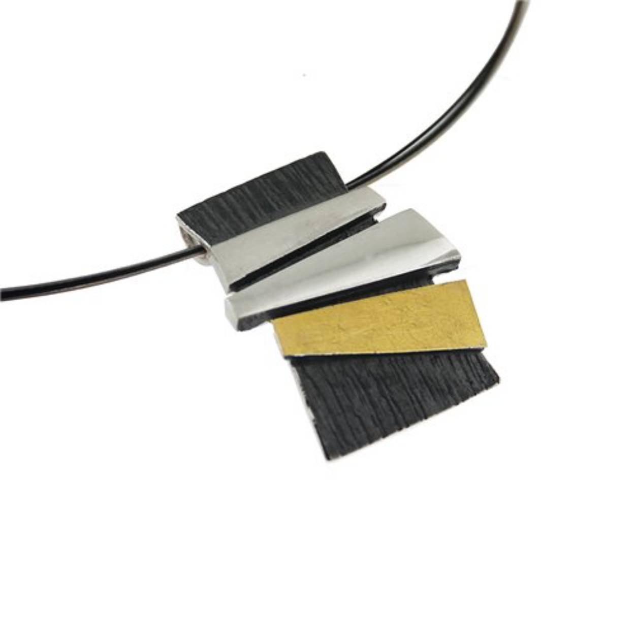 armband van bicolor draden , zilver met goud accent.