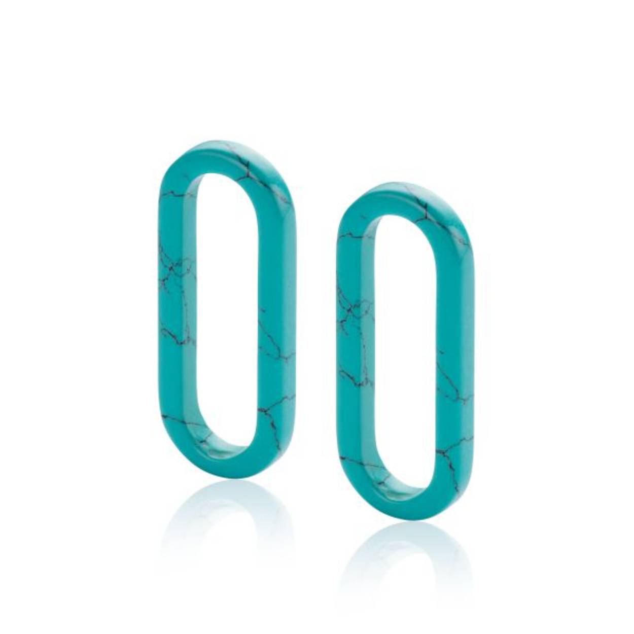 ZINZI ovale oorbedels 19mm in trendy turquoise kleur. Hang ze gemakkelijk aan je ZINZI oorringen. De open ruimte is 3.5mm, waardoor deze oorbedels aan oorringen t/m 3mm buisdikte gehangen kunnen worden.