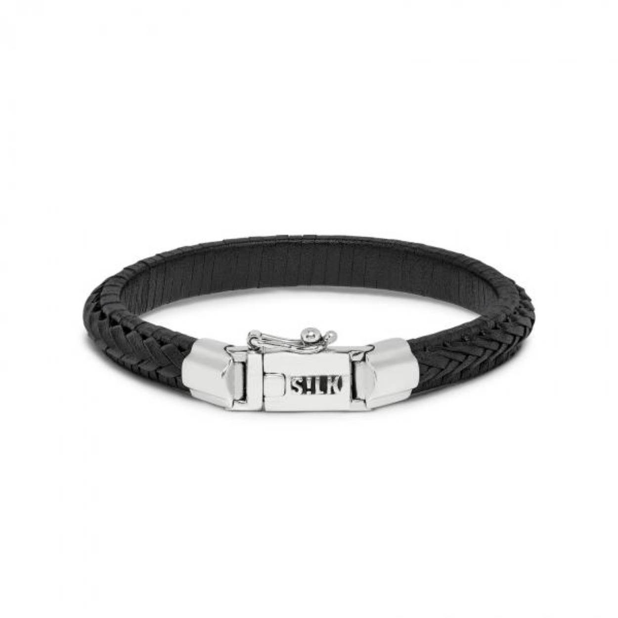 Mooie Balinees gevlochten stoere zwart lederen armband van de nieuwe collectie van SILK Jewellery. De armband sluit met de bekende baksloten van SILK.