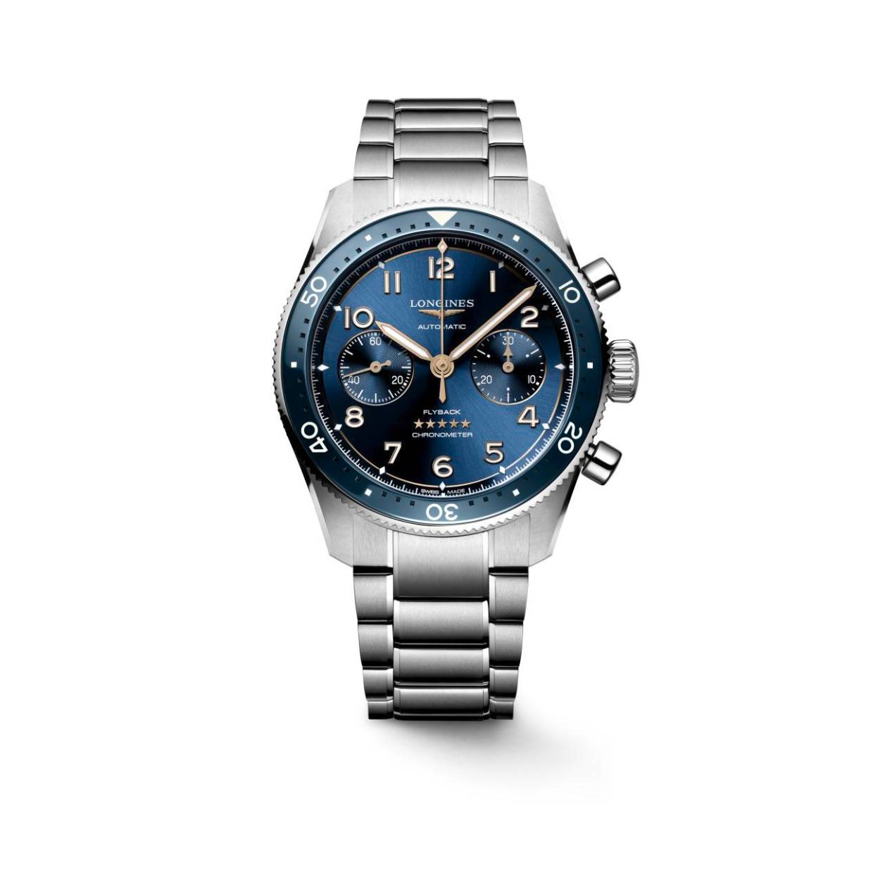 Dit Longines horloge behoort tot de Spirit Flyback collectie.
Referentienummer: L3.821.4.93.6

De Longines is voorzien van een automatisch kaliber L791 uurwerk met een gangreserve van 68 uur. De kast en band zijn gemaakt van roestvrij staal. Het horloge heeft een diameter van 42 mm en is getest op een waterdichtheid van 10 ATM / 100 meter. Dankzij de Super- LumiNova op de wijzers en indexen is het horloge ook in het donker duidelijk af te lezen. Het horloge heeft een krasbestendig saffierglas met meerdere lagen anti-reflecterende coating aan beide zijden. Dit horloge heeft bronzen wijzers en heeft een zelfopwindend mechanisch uurwerk met een frequentie van 28.800 trillingen per uur en een balansveer van monokristallijn silicium.

Het automatische uurwerk is COSC Chronometer gecertificeerd.

Horloges van Longines met automatische uurwerken genieten van een verlengde fabricagegarantie van 5 jaar. Deze langere garantieperiode onderstreept de uitzonderlijke kwaliteit en het vakmanschap van de automatische uurwerken van Longines.