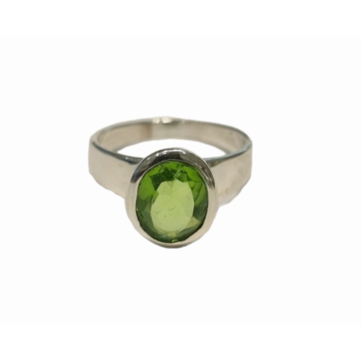 Zilver ring met peridoot.