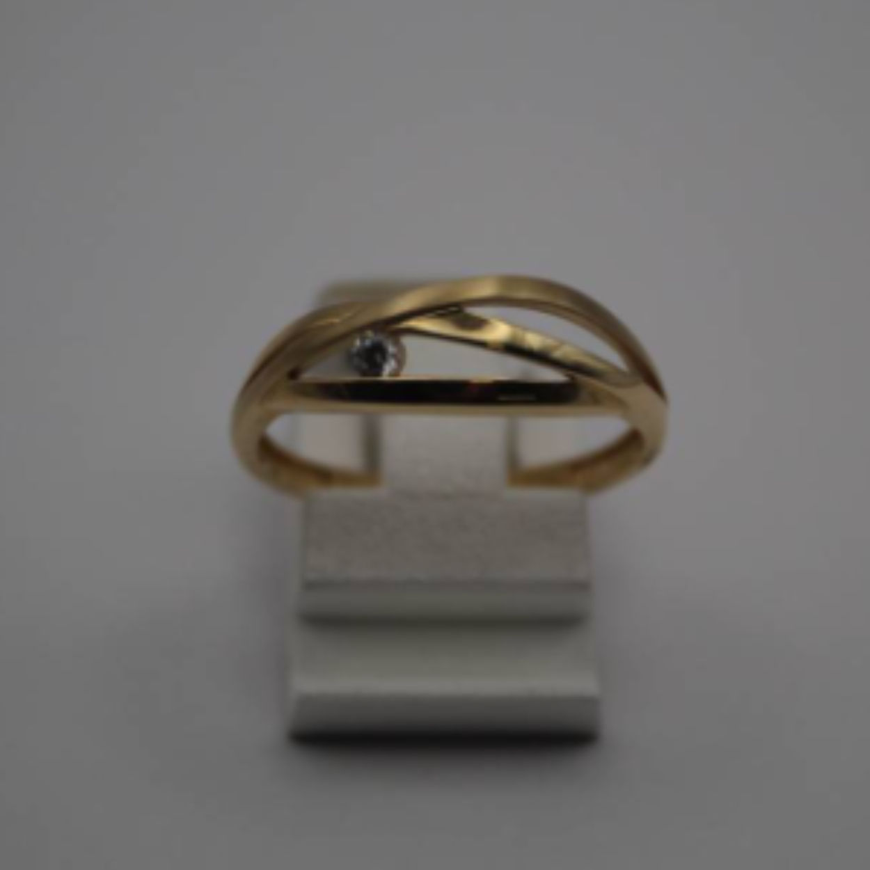 Gouden ring met zirkonia