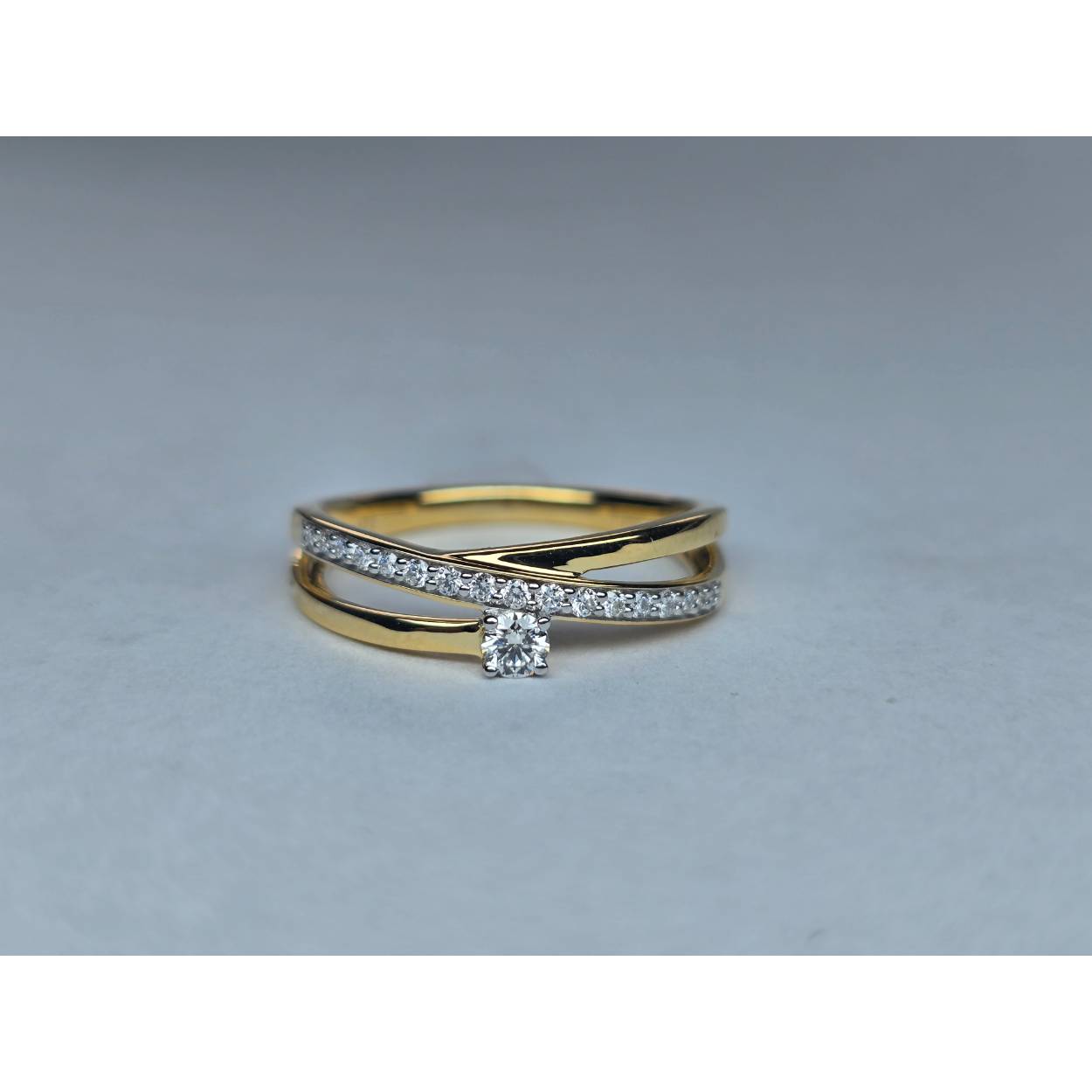 Ring geel goud 18kt met diamanten