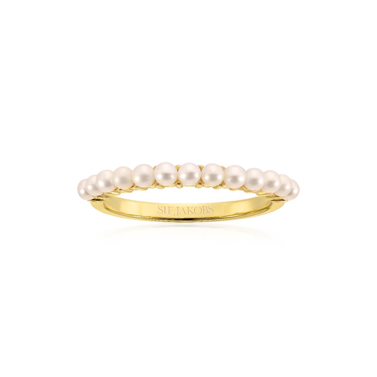 Ring gemaakt van 925 sterling zilver met een 18 krt. gouden plating. gepolijst oppervlak en glanzende zoetwaterparels.

Ringafmetingen: Breedte 2,2 mm, dikte 2 mm
Ringmaat: 54