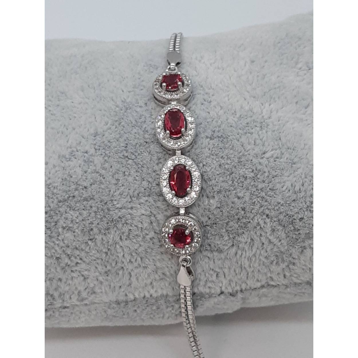 zilver armband 925
met stenen
16 -19 cm