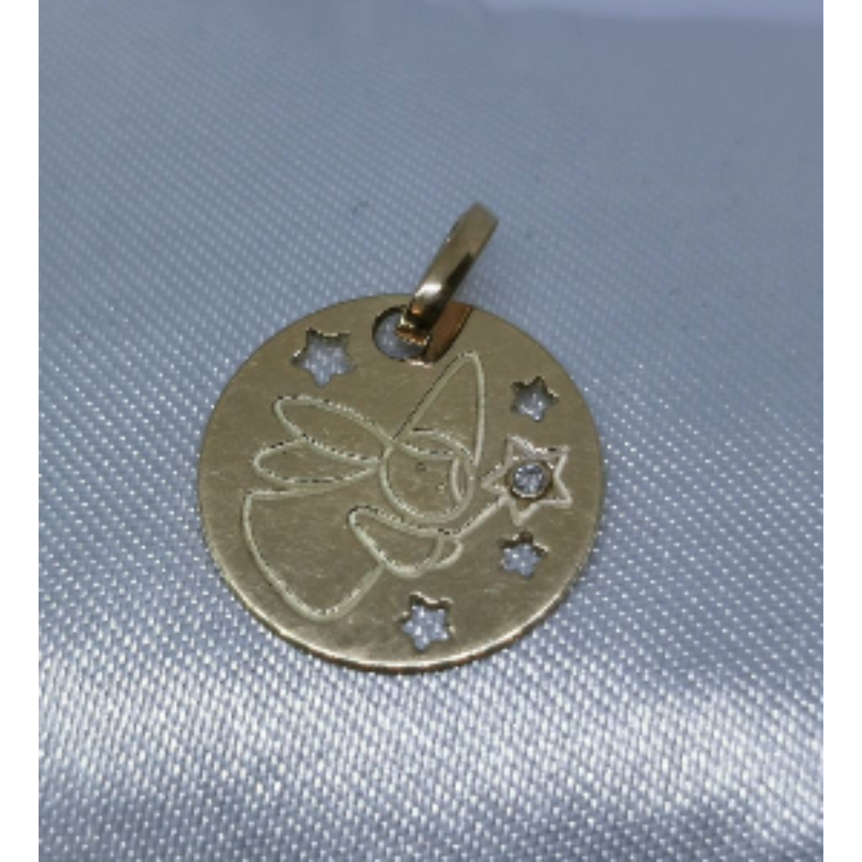 18 Karaat geel gouden hanger rond Engel met sterren en zirkonia