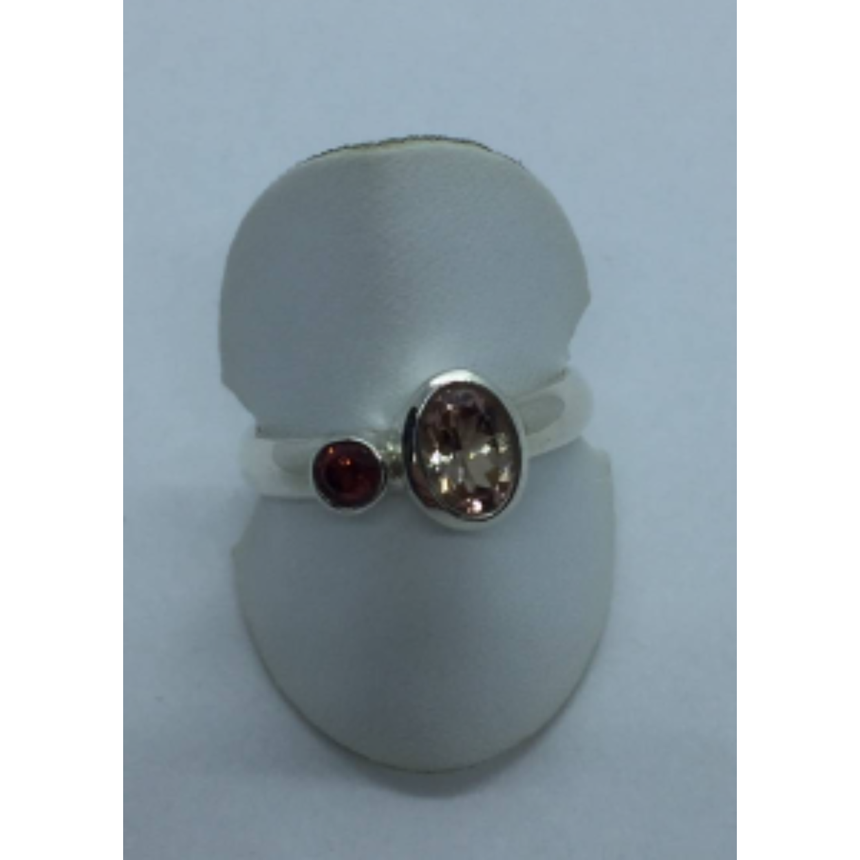 Ring met ovale en ronde tourmalijn r301 maat 17.5