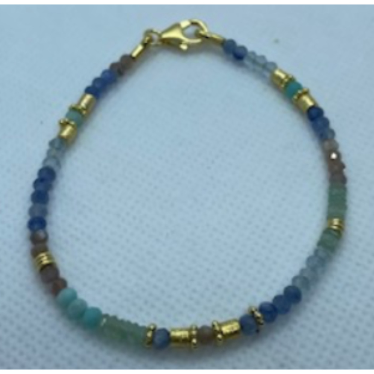 Armband blauwe topaas, maansteen, amazoniet, kyaniet