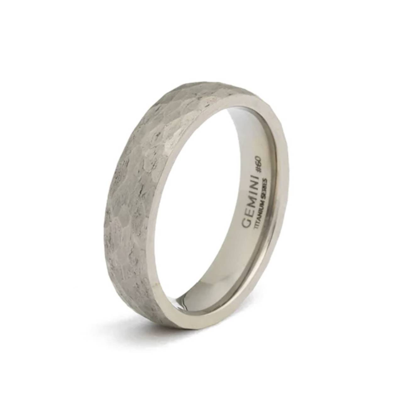 Ring Titanium - gehamerde afwerking