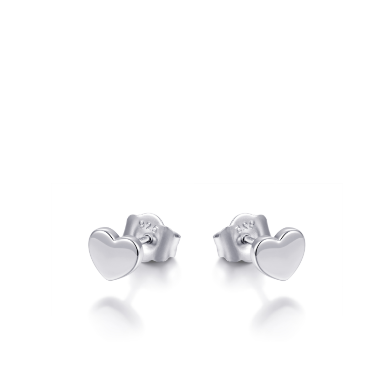 Oorstekers .
Zilver 
Hartvormig
Gerodineerd.