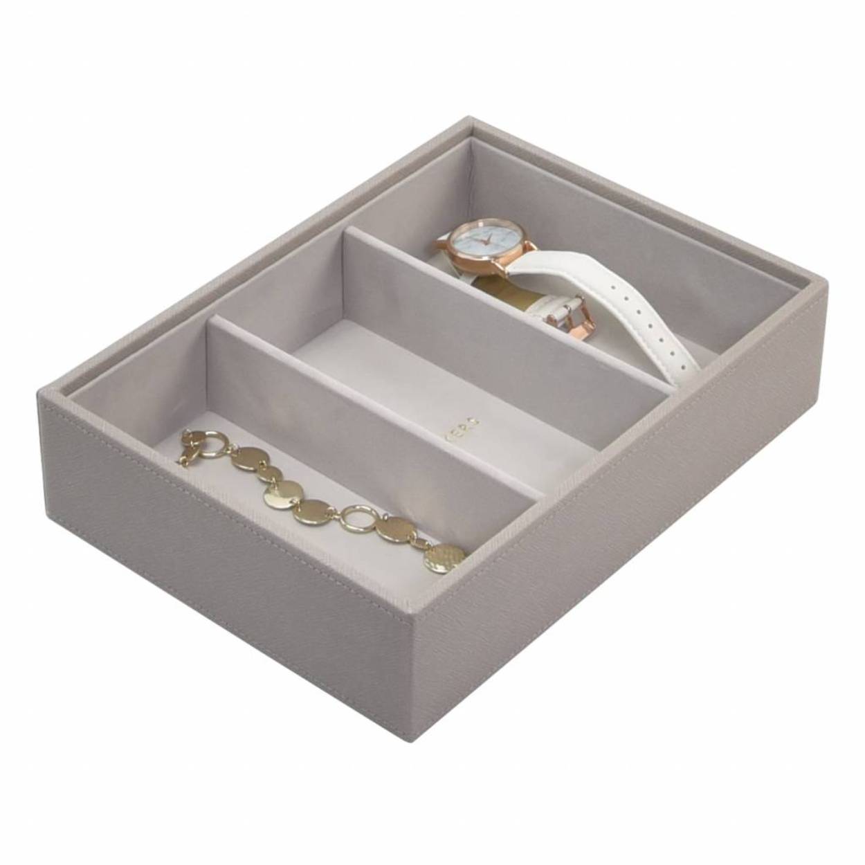 Met deze stapelbare boxen bergt u uw sieraden gemakkelijk op en ziet u in een oogopslag wat u zoekt. TIP: gebruik een TOP box hier bovenop om alles netjes stofvrij te houden