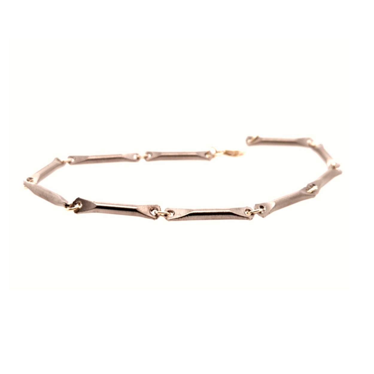 titanium staafjes armband met gouden tussen ogen