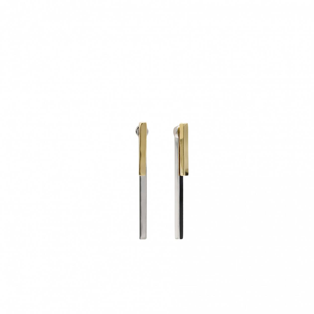 Bicolor double piece design earrings in smooth silver and gold.