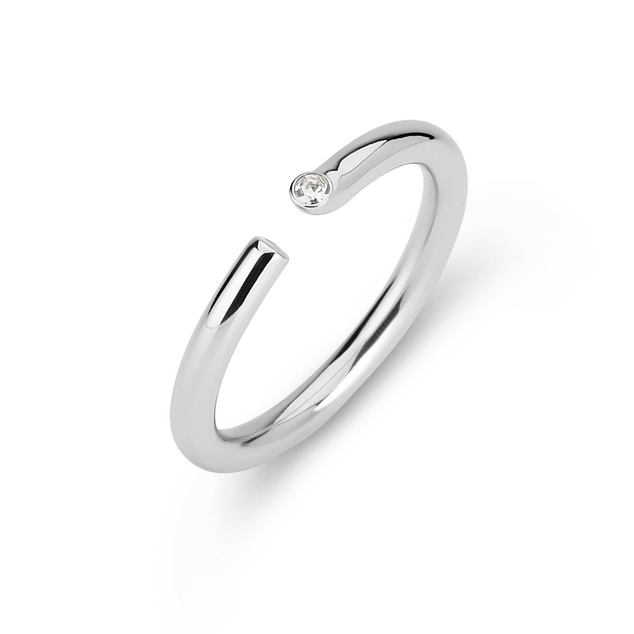 De Melano Friends Indy ring is een speelse ring uit onze Friends collectie. Aan de bovenzijde heeft de ring een opening en één zijde van de opening is afgewerkt met een fijn zirkonia steentje dat naar boven steekt. Een mooie minimalistische ring die je elegant apart kunt dragen, maar ook leuk is om te combineren in een ring stack!

De Indy ring is 3 mm breed en is verkrijgbaar in een zilver-, rose goud- of goudkleurige plating.