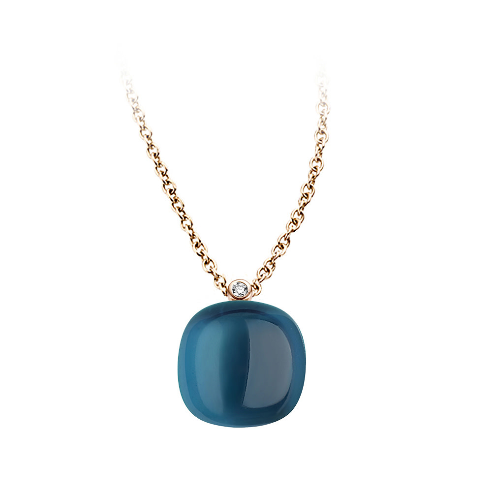 London Blue Lake
Een 18 kt. roségouden collier uit de Mini Sweety collectie van het Belgische merk Bigli. Het collier is voorzien van een prachtige blauwe topaas en parelmoer. Tevens is het collier gezet met een diamant van 0,01 ct. in een ronde zetting. 