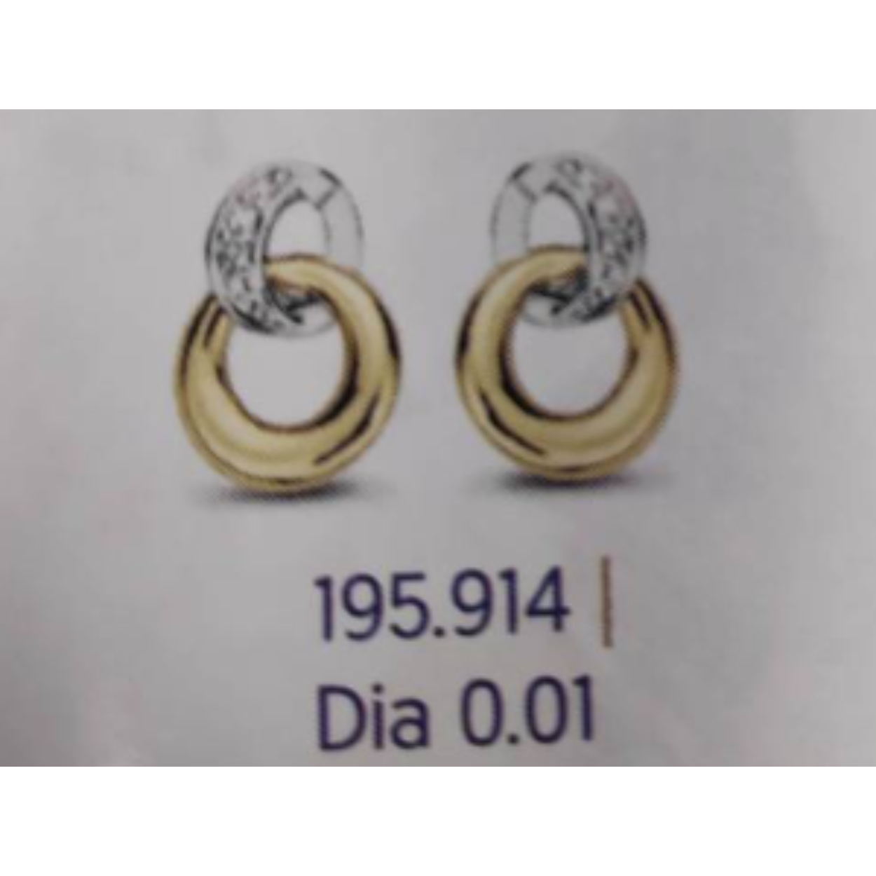 Gouden oorstekers met diamant
