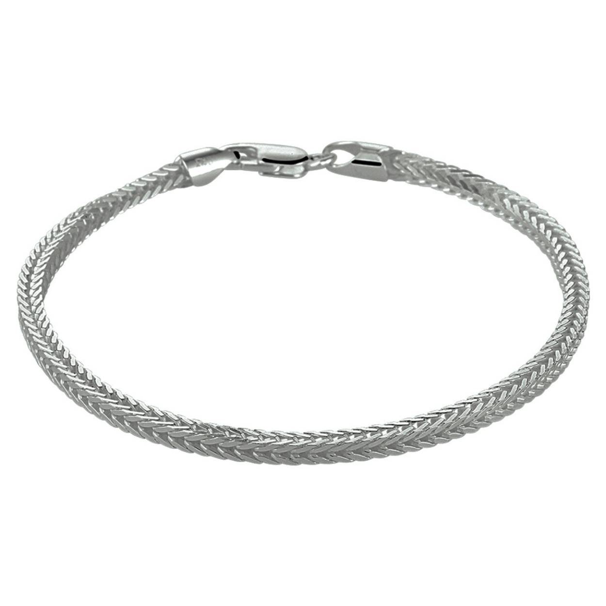 Gerhodineerd 925 zilveren lengte artikel met een vossestaart schakel. Het lengte artikel heeft een schakelbreedte van 2.5mm. Uitgevoerd met een karabijn sluiting.