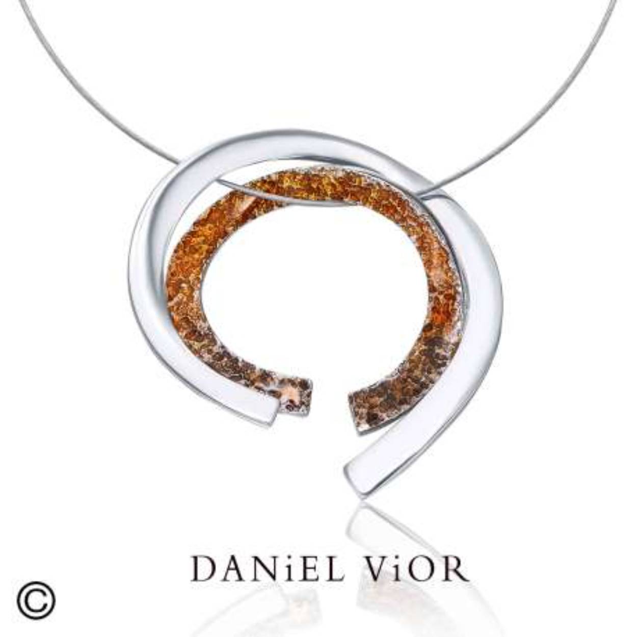 Daniel Vior zilveren hanger CINXI met bruin/oranje emaille