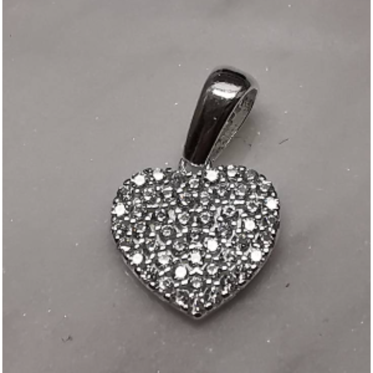 Zilveren hanger hart bezet met zirkonia 