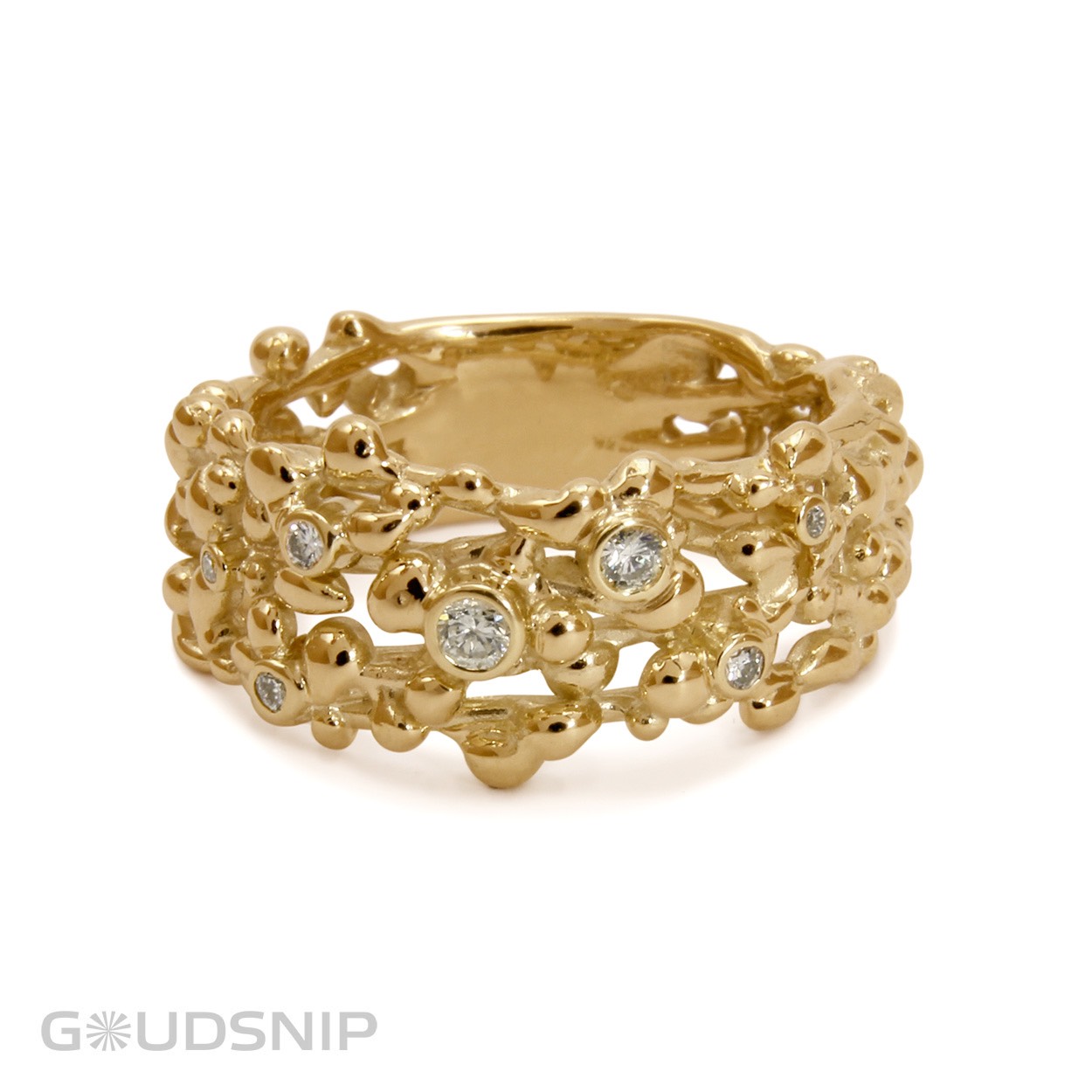 Handmade geel gouden ring. Nature inspired. Handgemaakt in ons atelier. Deze ring is ook verkrijgbaar in andere varianten.