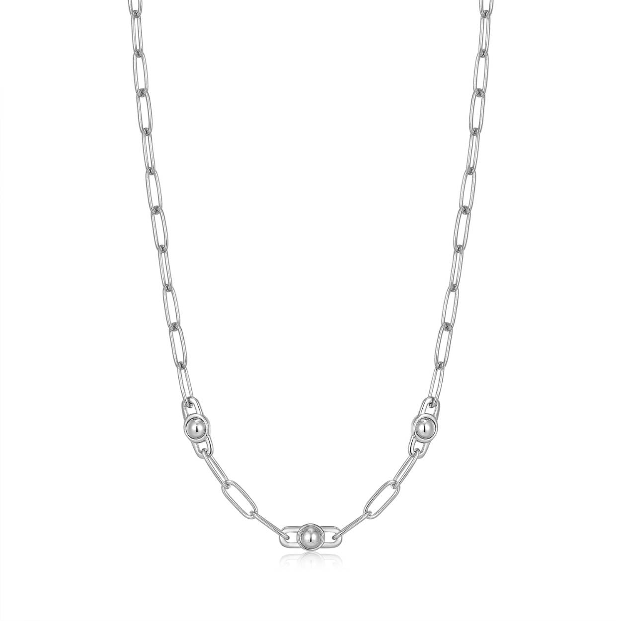 Het perfecte item dit seizoen, deze prachtige schakelketting! De tijdloze ketting wordt gecombineerd met drie schakel details, die textuur toevoegen aan je dagelijkse look. Style met meerdere kettingen voor een complete look.

