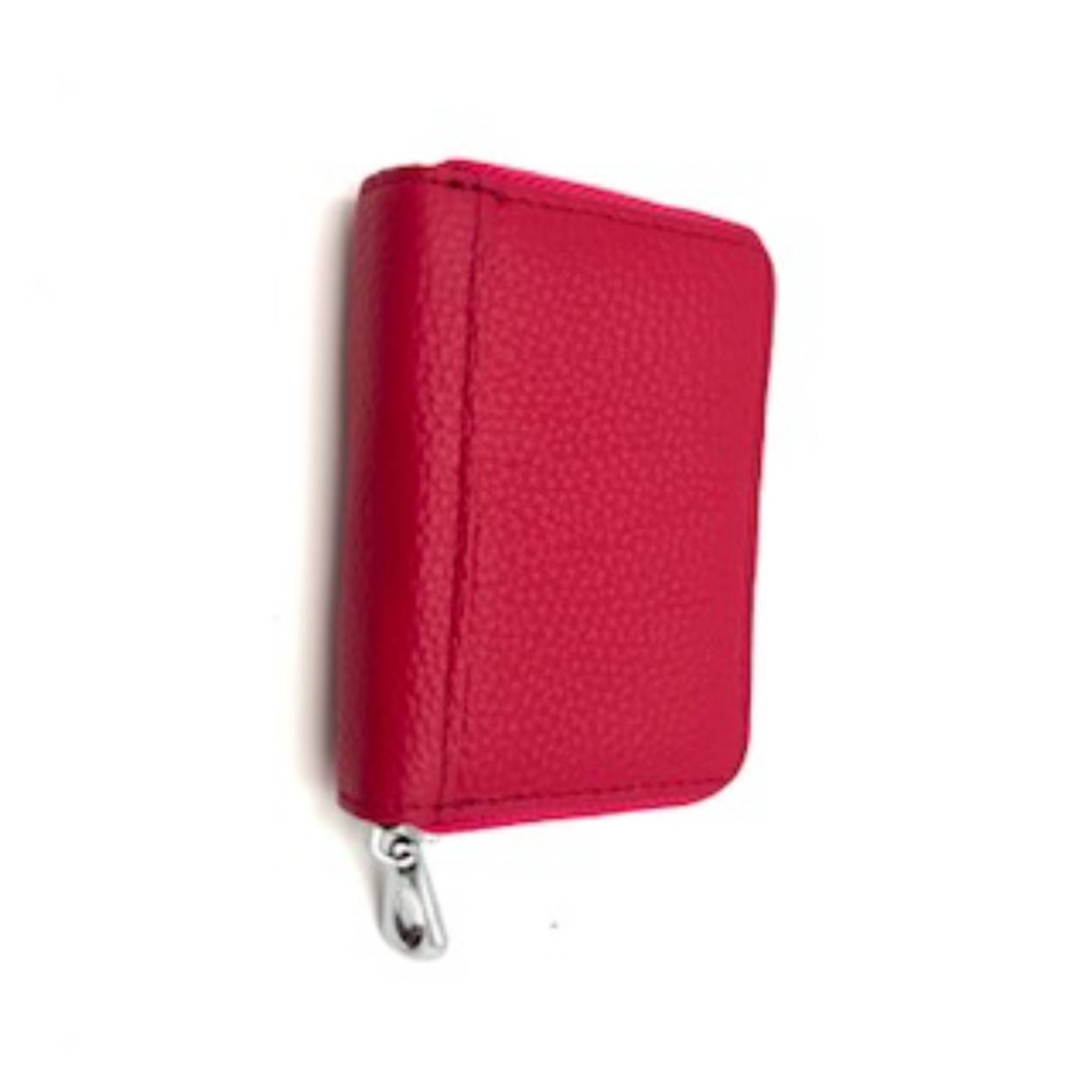 Mooi mapje om kaartjes in op te bergen. De RFID beschermt de chip tegen skimmen.
Ruimte op 11 pasjes in op te bergen.

Afmetingen:
Hoogte 8cm x breed 10.5cm x diep 2.2cm