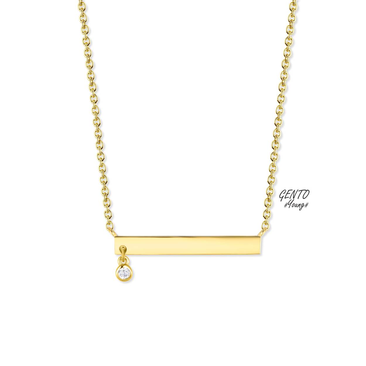 Goudkleurige ketting met naamplaat en zirkonium steentje
Materiaal: 925 zilver, verguld met 18 kt goud
Lengte: 40 - 45 cm (aanpasbaar)
Dit juweel kan gegraveerd worden, neem hiervoor contact op met ons.