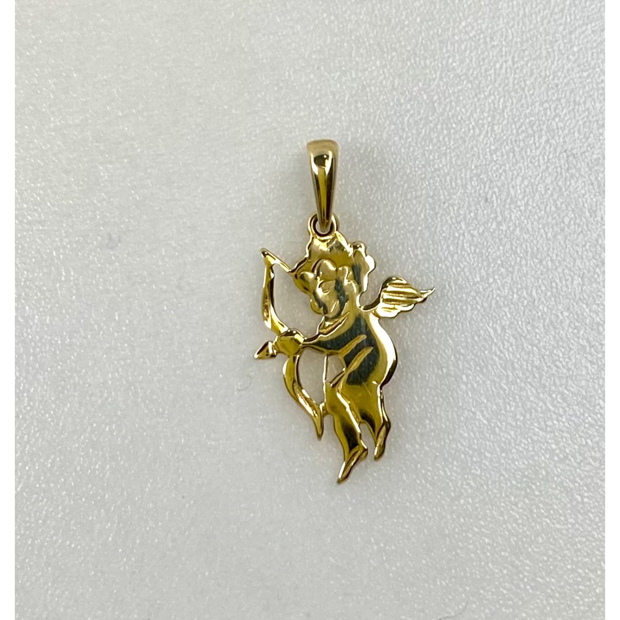 Cupido hanger of bedel