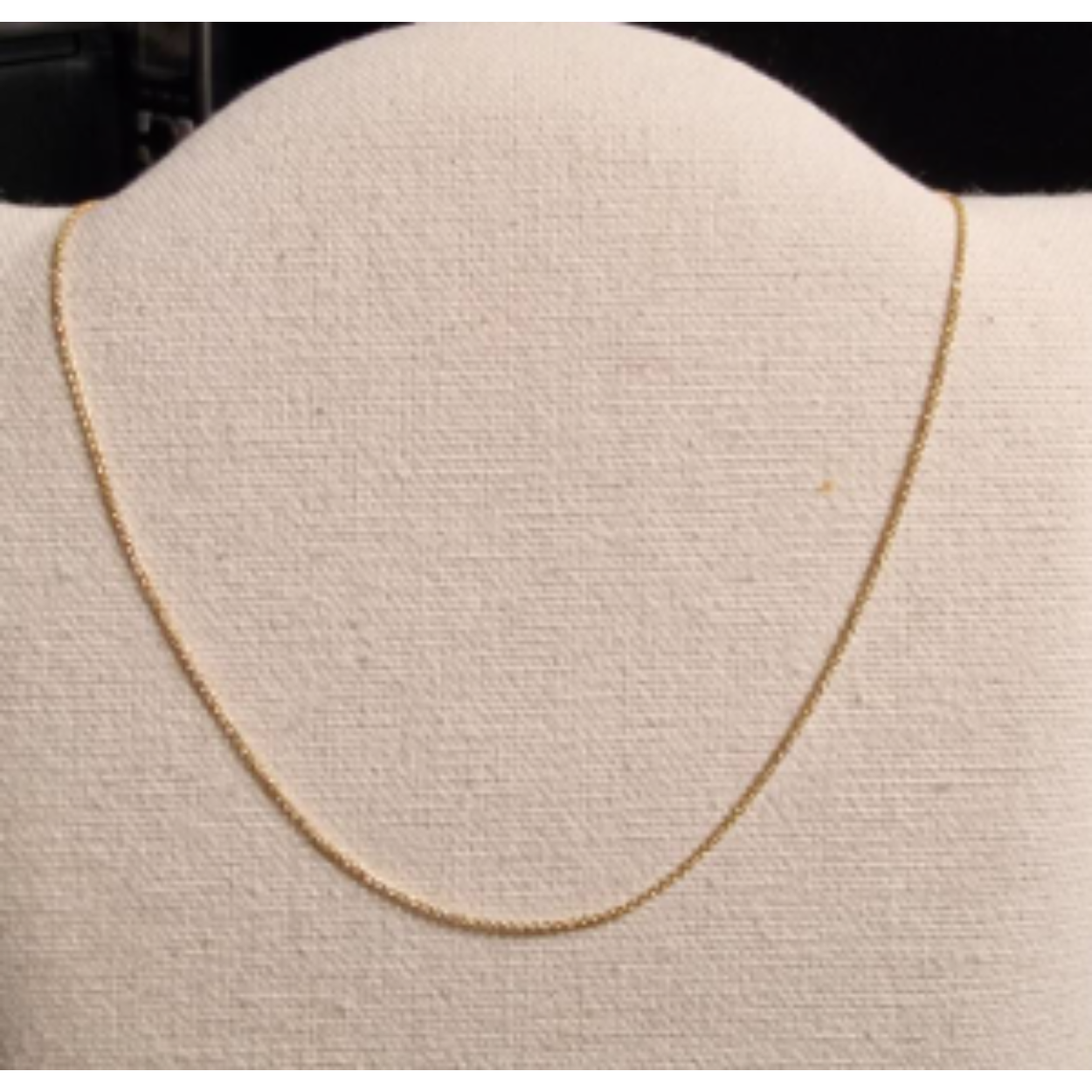 14k geelgoud rond anker collier 0.9mm en 45 cm lengte