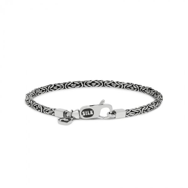 Deze Silk Armband komt uit de Connect collectie. De maat van de armband is 21 cm.