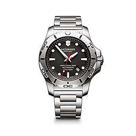Model No : 241781 - EAN : 7630000727732 - Band materiaal : RVS - Bezel functie : Uni-directional - Doelgroep : Heren - Features : Lichtwijzer - Glas : Saffierglas - Kast diameter : 41 mm tot 45 mm - Kastvorm : Tonneau - Kleur band : Zilver - Kleur horlogekast : Zilver - Kleur wijzerplaat : Zwart - Kloktype : Duikhorloge - Materiaal kast : RVS - Brand : Victorinox - Ø mm : 45 - Sonstig : Geschroefde bodem - Sonstig : Geschroefde kroon - Sonstig : Kroonbescherming - Tijd/Datum : datum - Tijd/Datum : Uren, min., sec. - Tijdsaanduiding : Analoog - Type sluiting : Vouwsluiting - Uurwerk : Quartz (Batterij) - Waterdicht : 20 ATM
