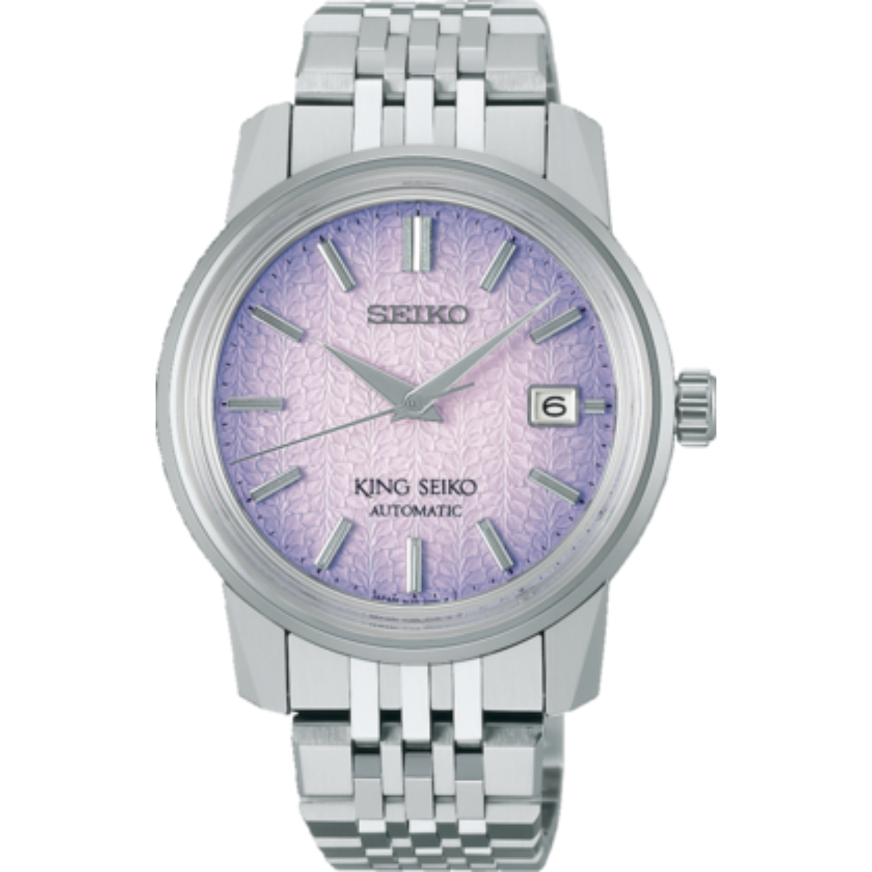 Dit Seiko horloge behoort tot de King Seiko collectie.
Referentienummer: SJE107J1

Het Japanse concept van 'Ukiyo-e' is een vorm van Japanse kunst die begon in de 17e eeuw. De afbeeldingen worden uitgedrukt in de vorm van houtsnedes of schilderijen van traditionele culturele Japanse scènes - meestal met Kabuki-artiesten, Sumo-worstelaars, historische scènes, volksverhalen, landschappen of de natuur. De wijzerplaat van dit King Seiko-horloge is geïnspireerd op de natuur in Kameido, waar het merk King Seiko begon, ontworpen in de vorm van kiyo-e.

De 'Tenjin-Fuji Violet' heeft een nieuw wisteria-bloempatroon in een lichtpaarse gradatie. De unieke lavendelkleurige wijzerplaat is geïnspireerd op de Kameido Tenjin-schrijn waar wisteria werd geplant tijdens de Edo-periode. Deze paarse bloemen die aan de trellis in de Japanse tuin hangen, zijn een toeristische attractie in april en mei. Tijdens het Fuji-festival worden de wisteria 's nachts verlicht, waardoor het gebied een paarse gloed krijgt. Deze bloemen hebben honderden jaren lang kunstenaars geïnspireerd, van Hiroshige Utagawa's "Honderd beroemde uitzichten op Edo" geschilderd in 1856-1859 tot "Le Bassin aux nymphéas, harmonie rose" geschilderd door Claude Monet in 1899.

Onder een doosvormig saffierkristallen glas bevinden zich scherpe wijzers in Dauphine-stijl met veelzijdige randen. Het heeft een scherp, hoekig geborsteld kastontwerp en een ingewikkelde zevendelige armband.

Aangedreven door het in-house 6L35 automatische kaliber - Seiko's slimste automatische uurwerk dat nauwkeurig is tot +15/-10 seconden per dag, heeft dit stuk een gangreserve van 45 uur.

Lang leve de nieuwe King Seiko: gemoderniseerde elite-horlogemakerij, maar zijn statige, waardige en majestueus klassieke uiterlijk blijft.