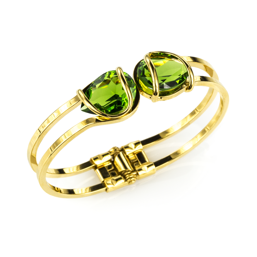 De sieraden van Andrea Marazzini worden ontworpen en handgemaakt in Italië. Dit sieraad is gemaakt van goud verguld metaal in combinatie met kristal van hoge kwaliteit. Het materiaal is hypoallergeen en nikkelvrij. Ieder Andrea Marazzini sieraad is uniek en een schoonheid voor het oog. 

Sieraad type: Armband

Collectie: Candy Twins
Steenkleur: Fernet Green
Steengrootte: CAN